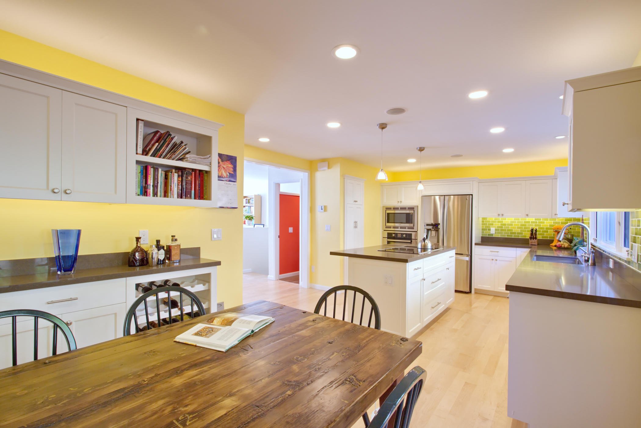Colorful Sussex Dining to Kitchen