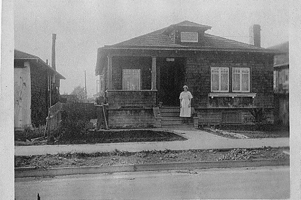 Berkeley Bungalow historic front